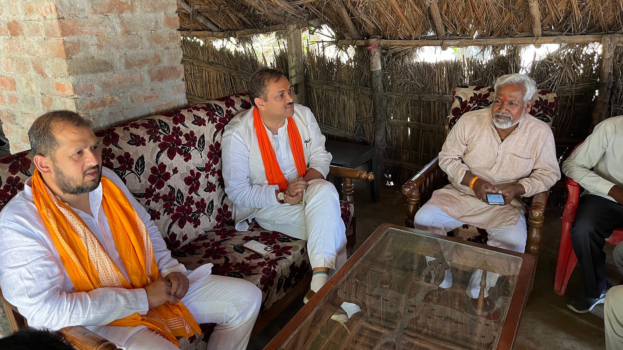 आज जनपद बाराबंकी रामनगर में श्री राम सिंह वर्मा जी के आवास ग्रामवासियो से मुलाक़ात