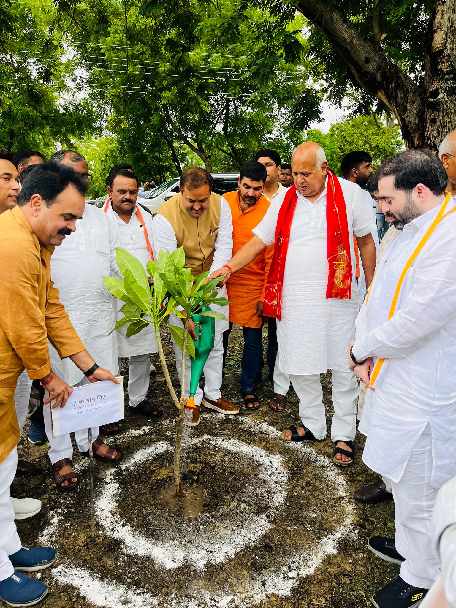 जनपद आयोध्या के आचार्य नरेंद्र देव क़ृषि एवं प्रोद्योगिक विश्वविद्यालय में पौधारोपण किया।