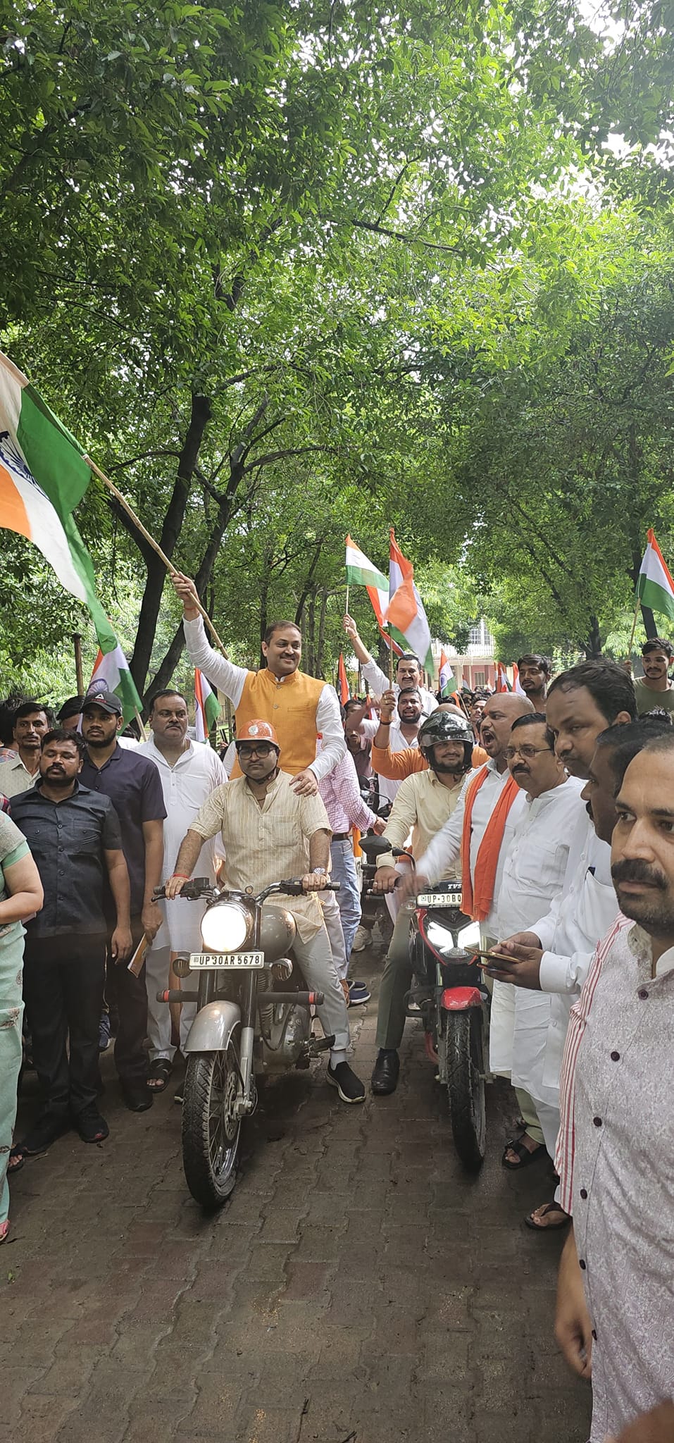 आज हरदोई में ‘राष्ट्र प्रथम’ के भाव के साथ आयोजित बाइक तिरंगा यात्रा कार्यक्रम में उपस्थित हुआ।