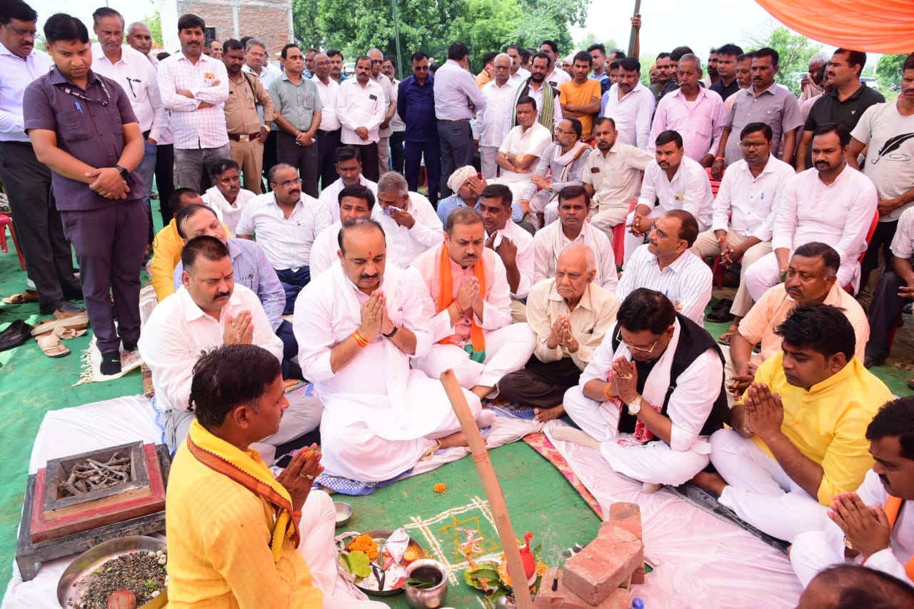 सेहगो ग्राम वासियो को स्मारक प्रदान कर दोनों स्वतंत्रता संग्राम सेनानियों को विशेष स्थान देने के लिए माननीय पर्यटन मंत्री श्री जयवीर सिंह जी का आभार।